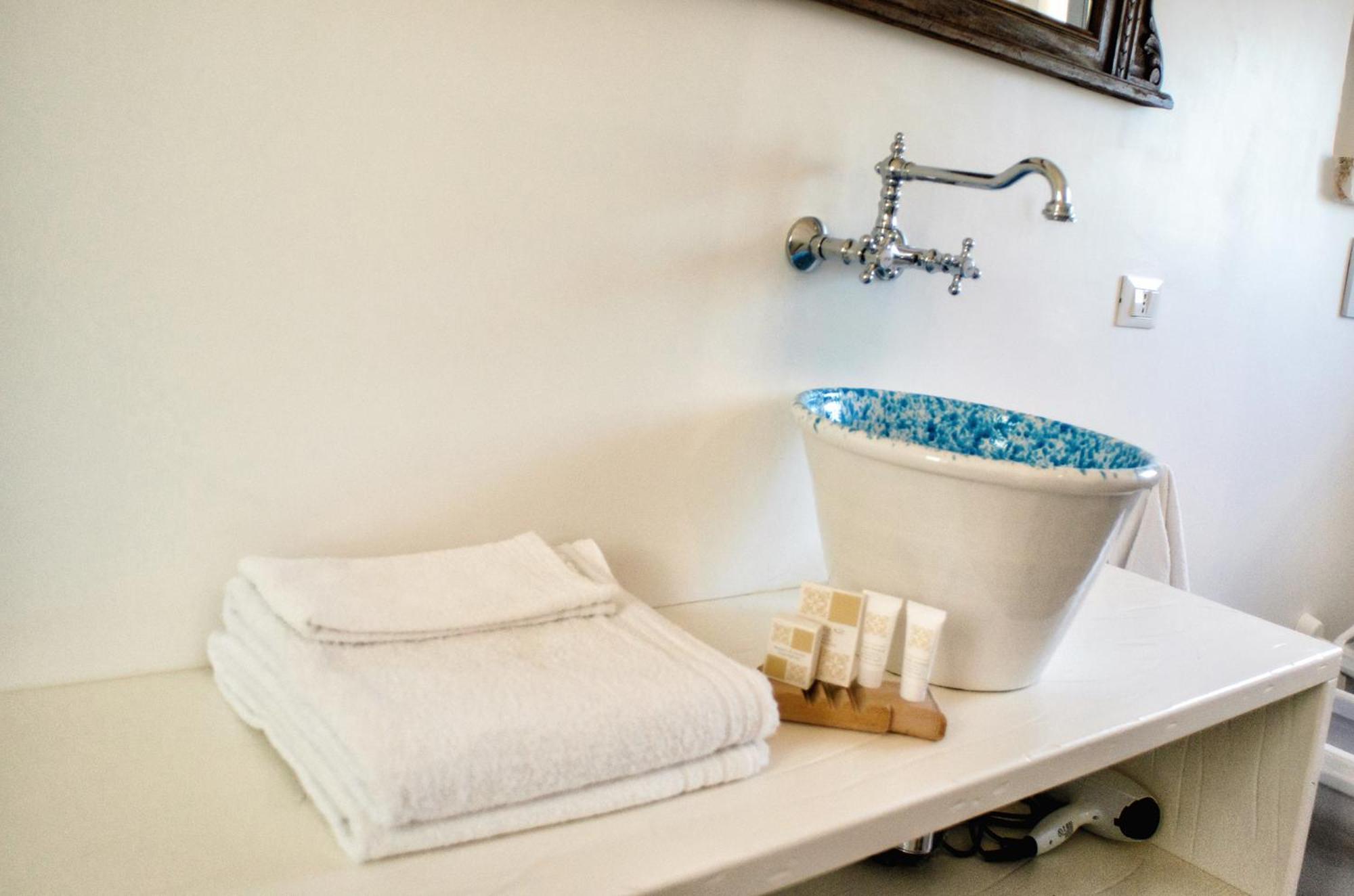 Borgo Santa Clara Apartment Чистернино Екстериор снимка